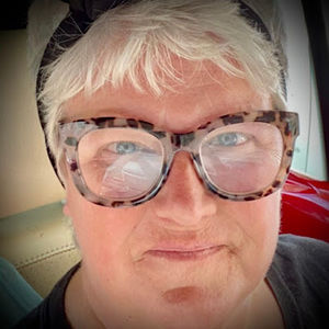 Meet your Posher, Constance